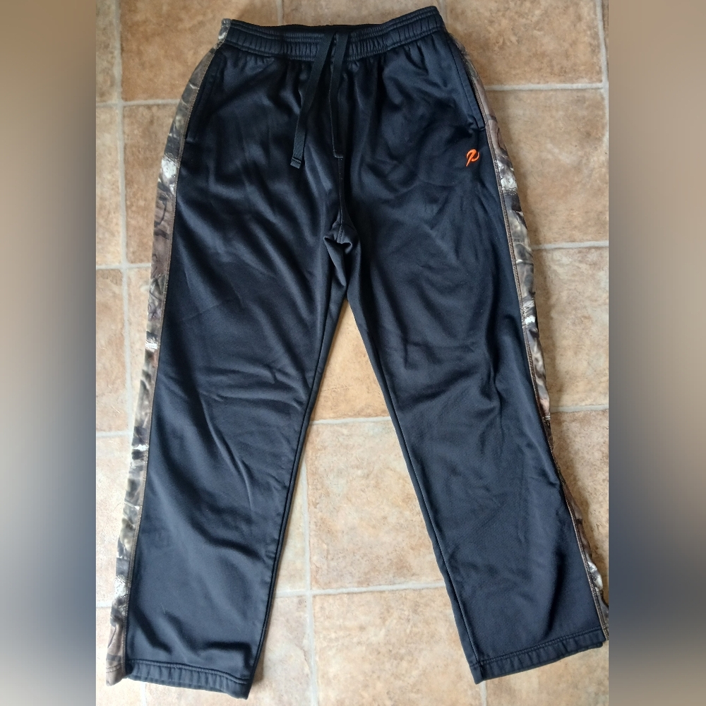 Energy Zone Black Sweatpants with Camouflage Accents